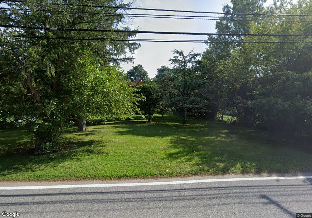 566 Middle Hwy, Barrington, RI 02806 - photo 1