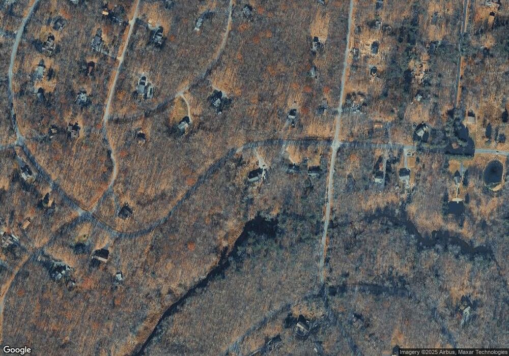 207 Arbutus Ln, Milford, PA 18337 - photo 1