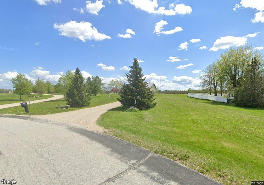 8186 Broadview Ln, Kewaskum, WI 53040 - photo 1