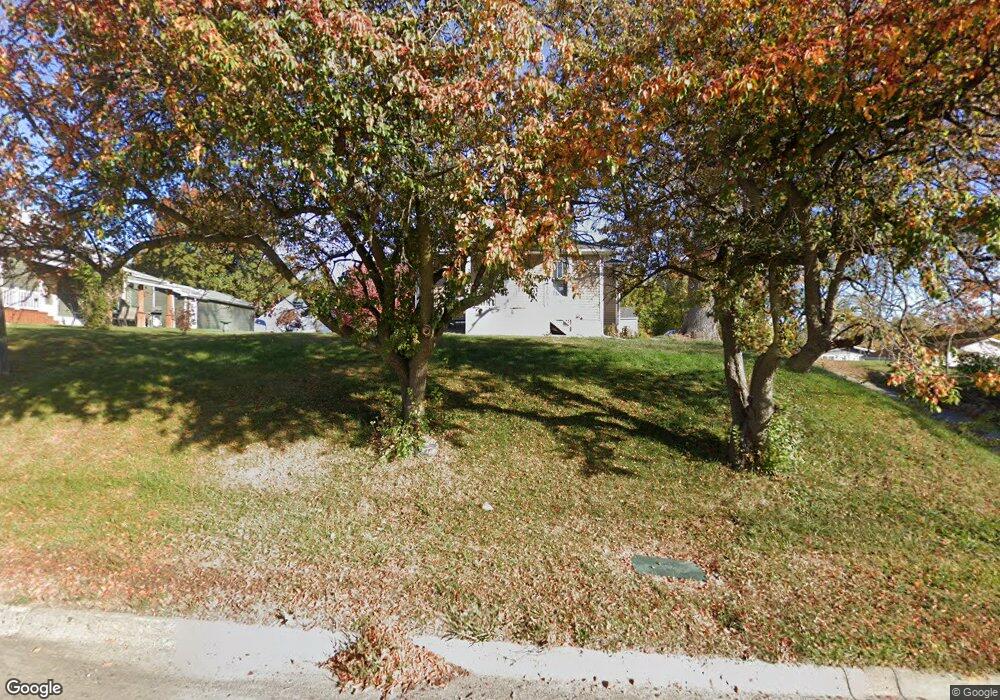 1504 1st Ave W, Newton, IA 50208 - photo 1