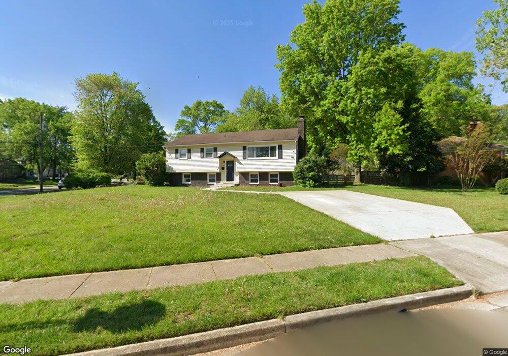 1701 Cool Spring Dr, Alexandria, VA 22308 - photo 1