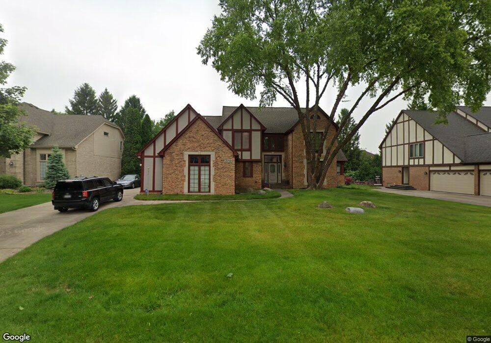 3719 Edinborough Dr, Rochester Hills, MI 48306 - photo 1