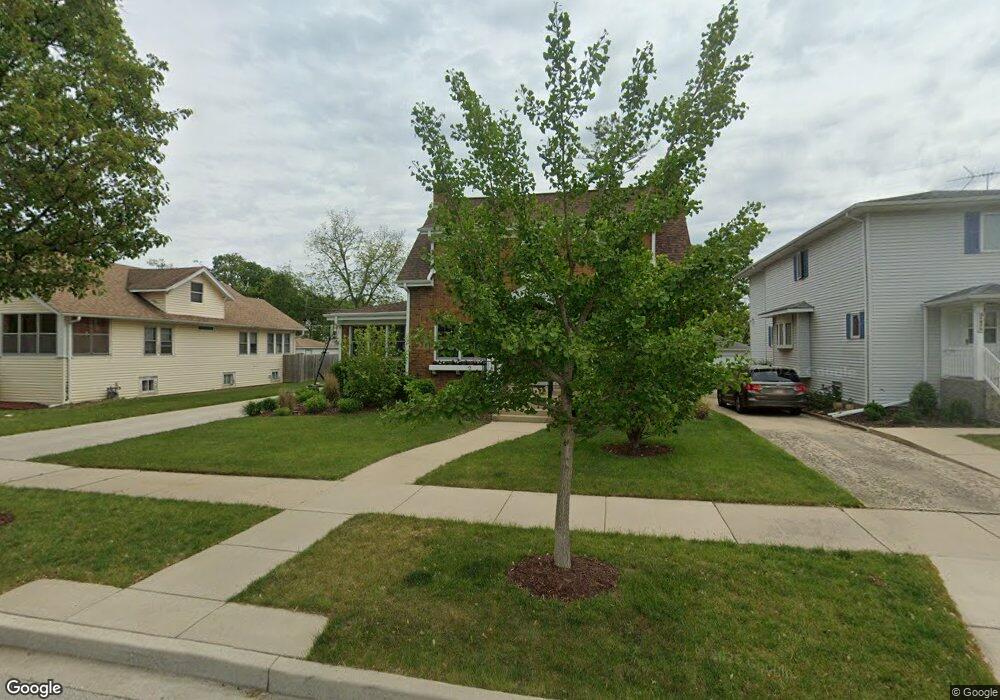 1681 Campbell Ave, Des Plaines, IL 60016 - photo 1