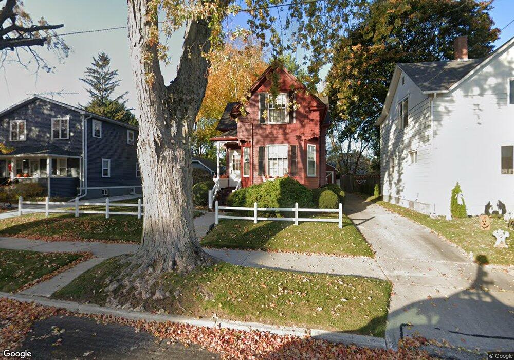 626 N 4th St, Manitowoc, WI 54220 - photo 1