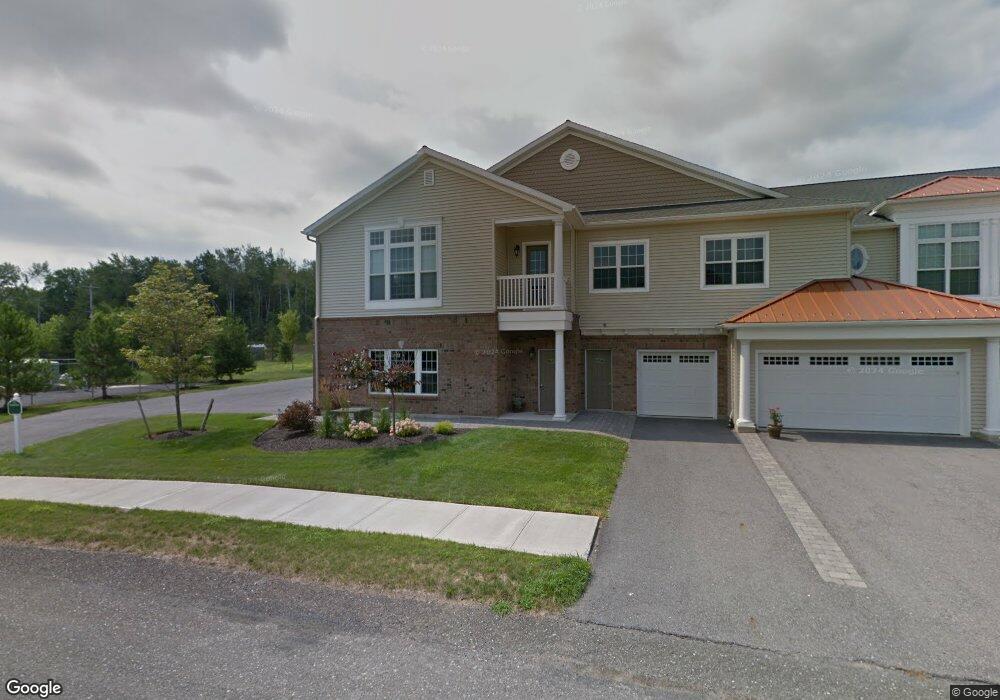 701 Vly Pointe Dr, Niskayuna, NY 12309 - photo 1