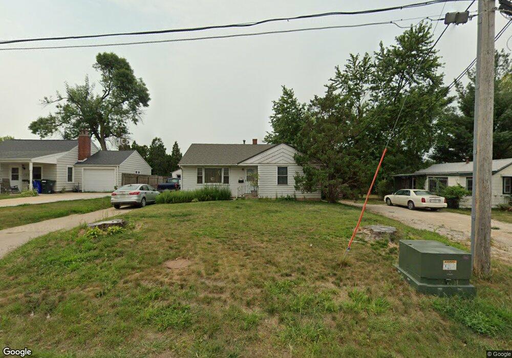 2108 L St SW, Cedar Rapids, IA 52404 - photo 1