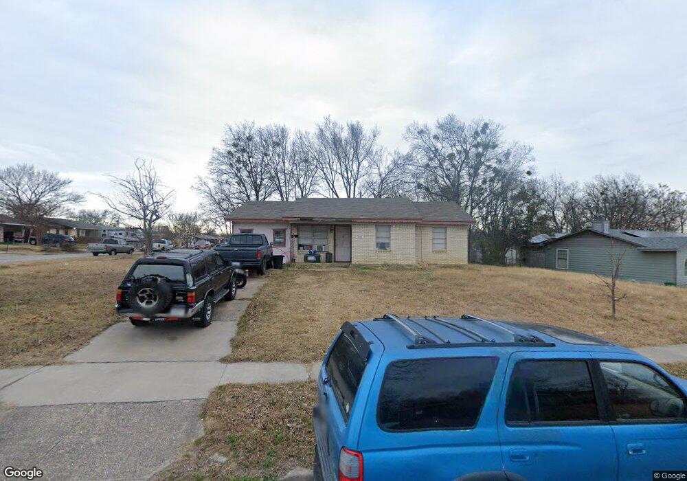 1221 Edgemont Dr, Mesquite, TX 75149 - photo 1