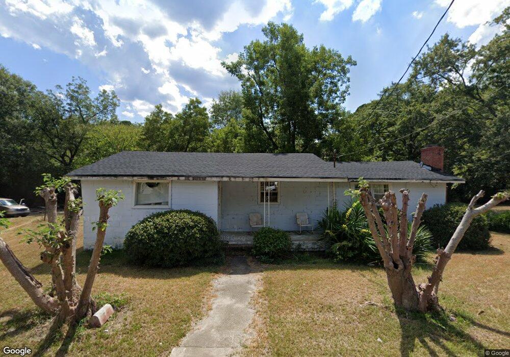 112 Sullivan St, Barnesville, GA 30204 - photo 1