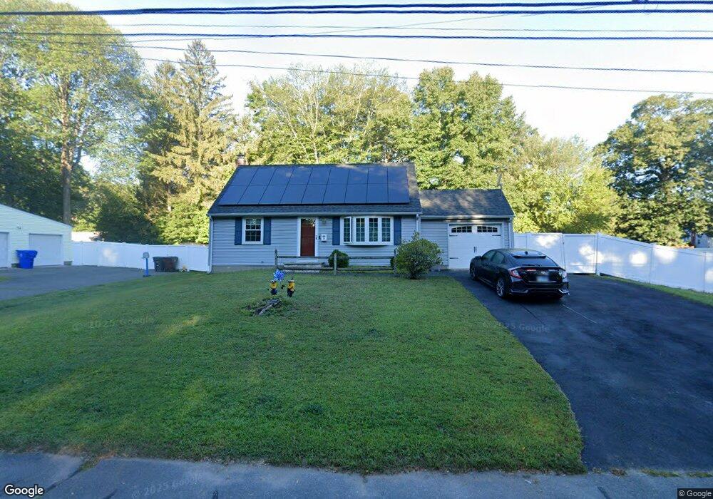 28 Carriage Dr, Enfield, CT 06082 - photo 1