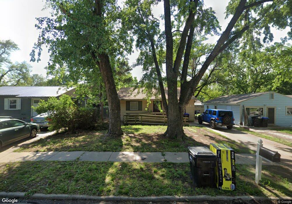 3109 SE Humboldt St, Topeka, KS 66605 - photo 1