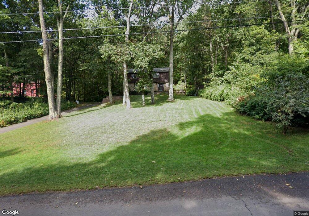 25 Snipsic Lake Rd, Ellington, CT 06029 - photo 1