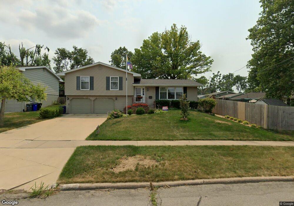 2521 10th Ave SW, Cedar Rapids, IA 52404 - photo 1