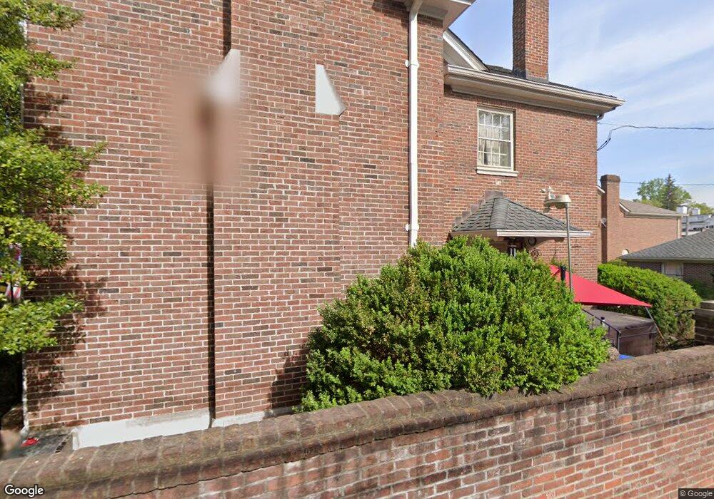 410 Wapping St, Frankfort, KY 40601 - photo 1