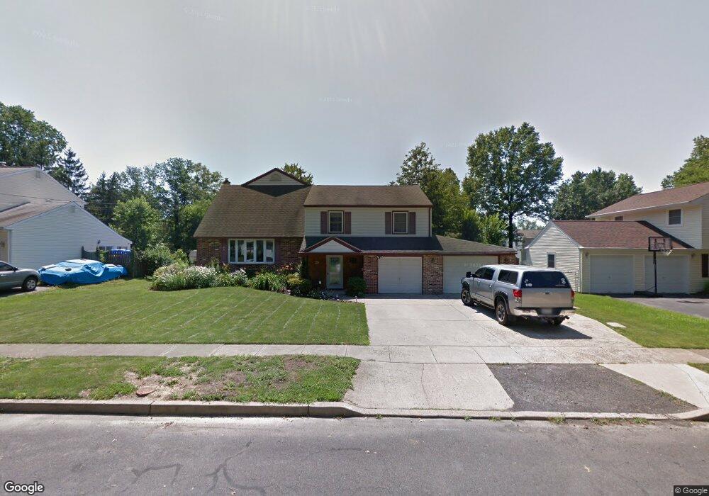 25 Hedgerow Dr, Morrisville, PA 19067 - photo 1