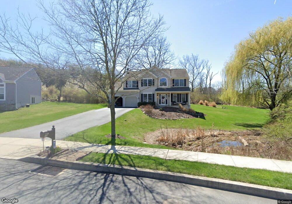 10 Winding Brook Ln, Reading, PA 19606 - photo 1