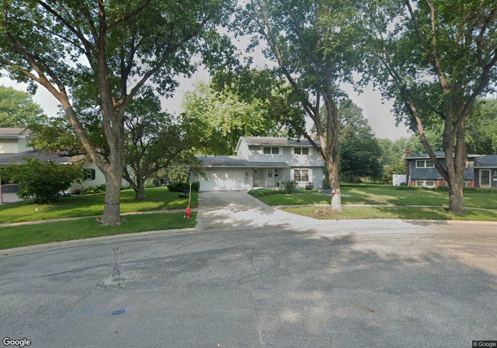 2414 Willow Rd N, Fargo, ND 58102 - photo 1