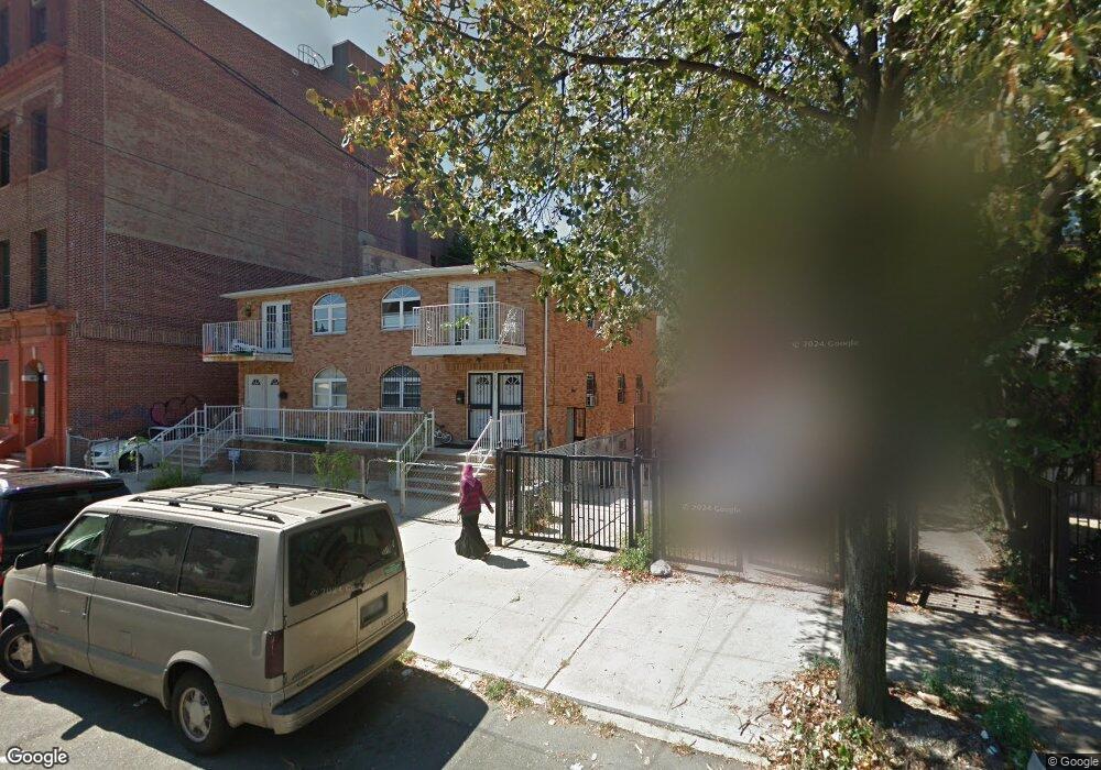 8724 109th St, Richmond Hill, NY 11418 - photo 1