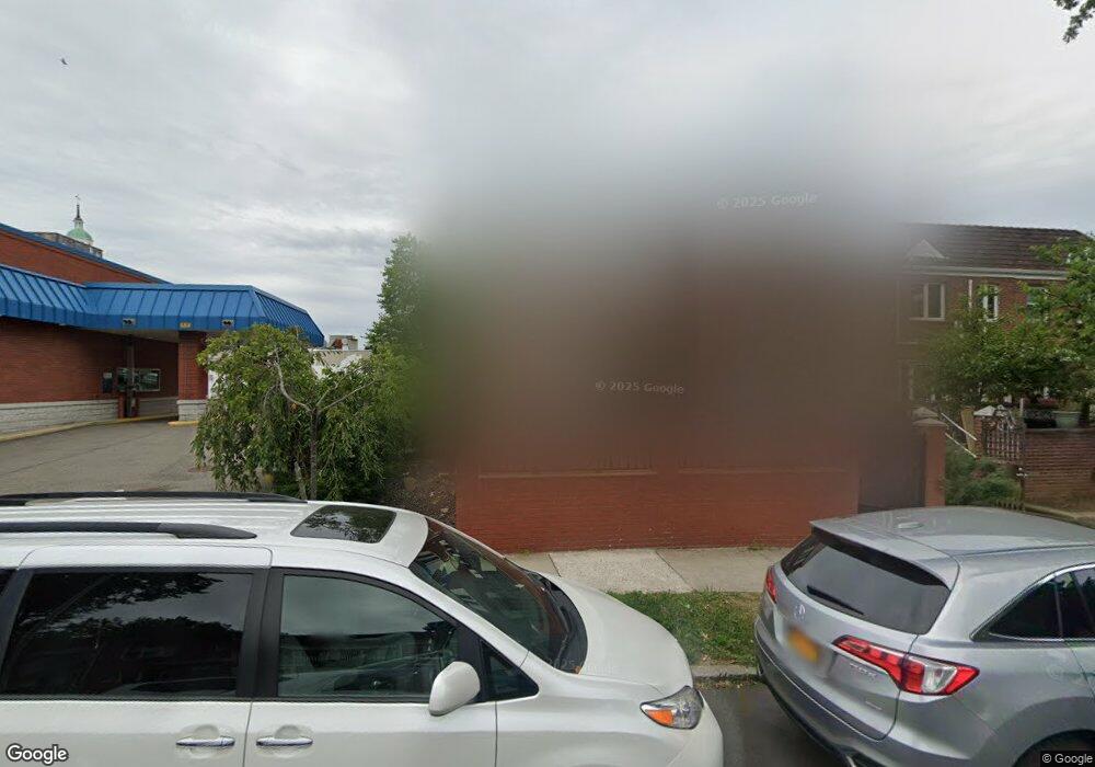 144-11 76th Rd, Flushing, NY 11367 - photo 1