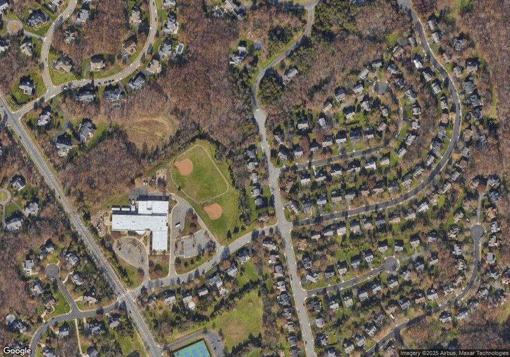 6152 Ridgemont Dr, Centreville, VA 20120 - photo 1