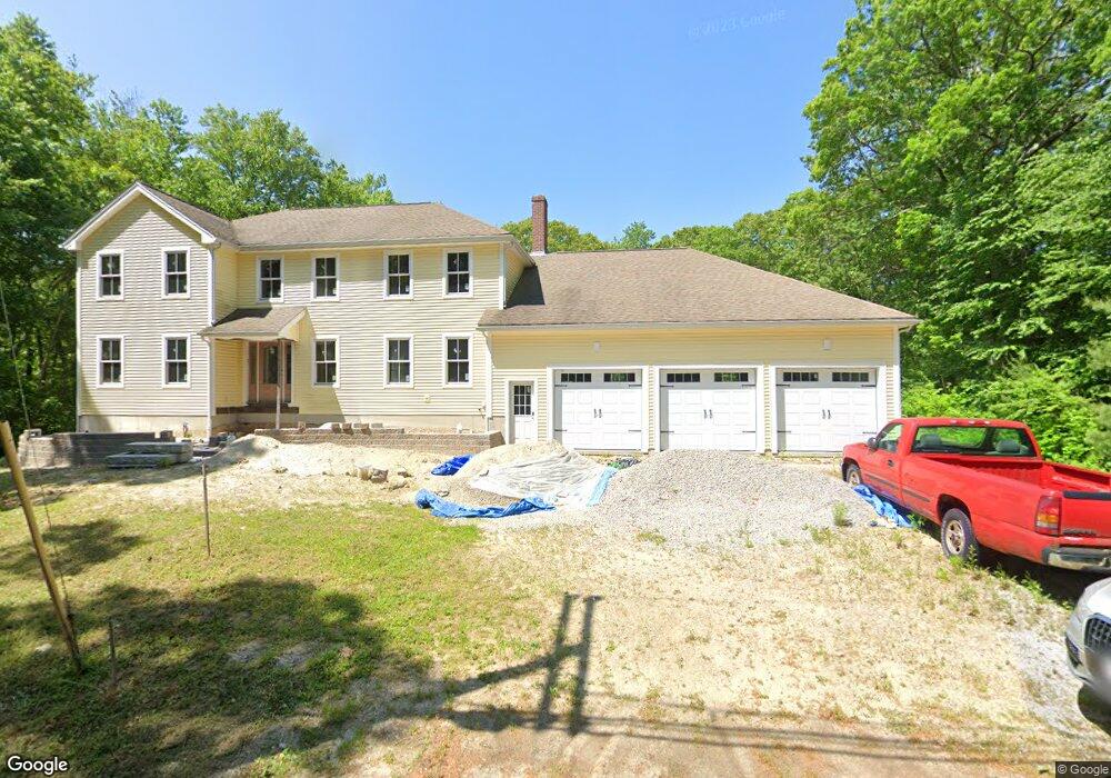 135 East St, Uxbridge, MA 01569 - photo 1