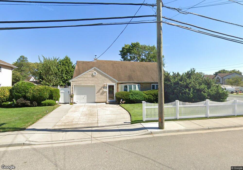 198 Sunnyside Rd, Oceanside, NY 11572 - photo 1