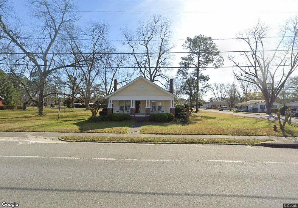 216 N Smith St, Claxton, GA 30417 - photo 1