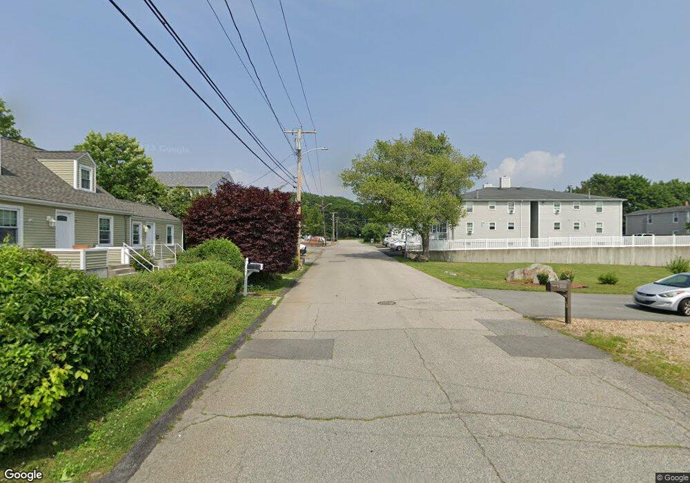 21 Center (Wall Street) St, Bristol, RI 02809 - photo 1