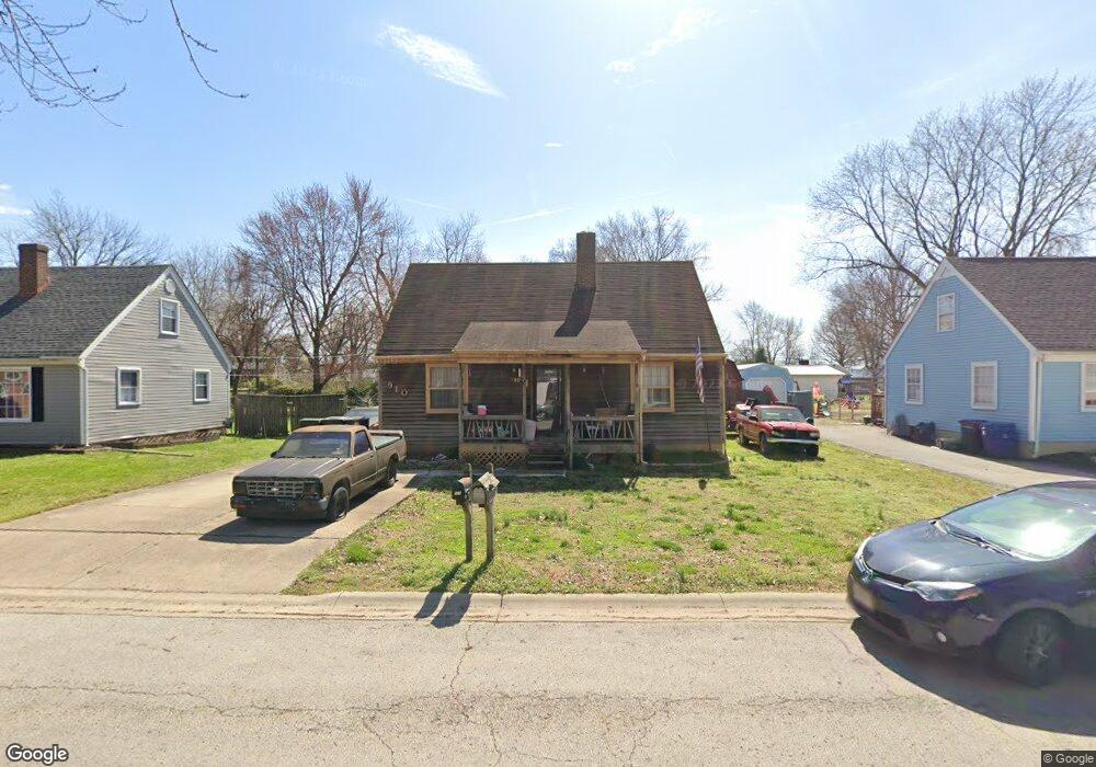 910 Sycamore Dr, Jeffersonville, IN 47130 - photo 1