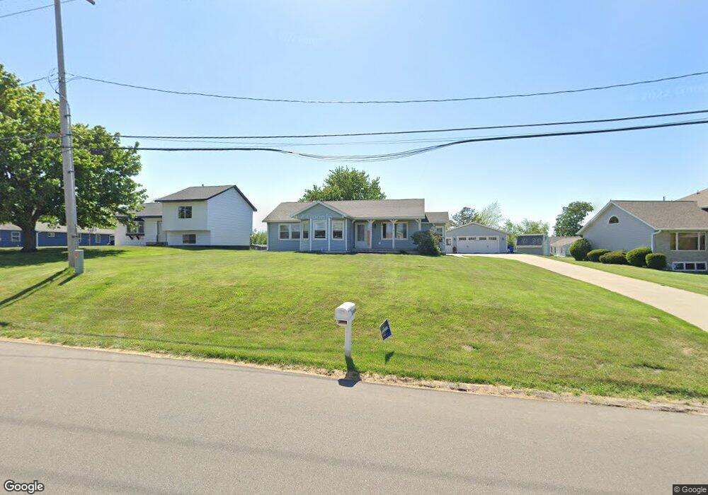 1360 Wiley Blvd NW, Cedar Rapids, IA 52405 - photo 1