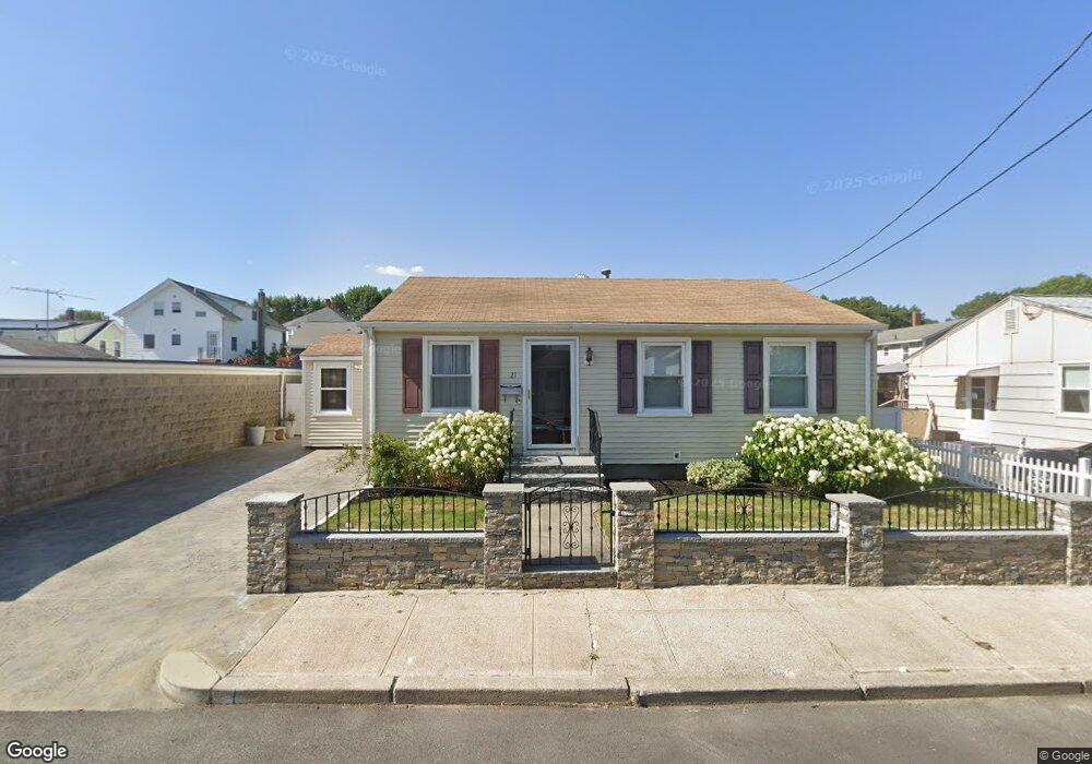 21 Lloyd St, Pawtucket, RI 02860 - photo 1