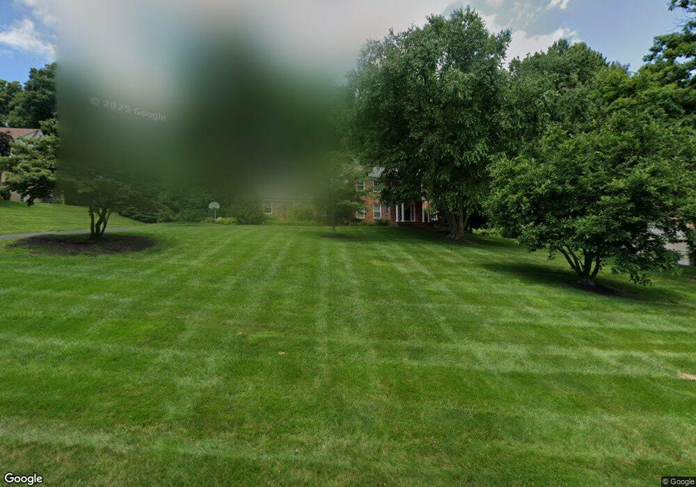 7908 Foxhound Rd, McLean, VA 22102 - photo 1