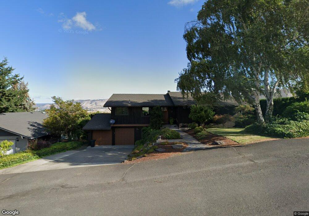 2431 E 18th St, the Dalles, OR 97058 - photo 1