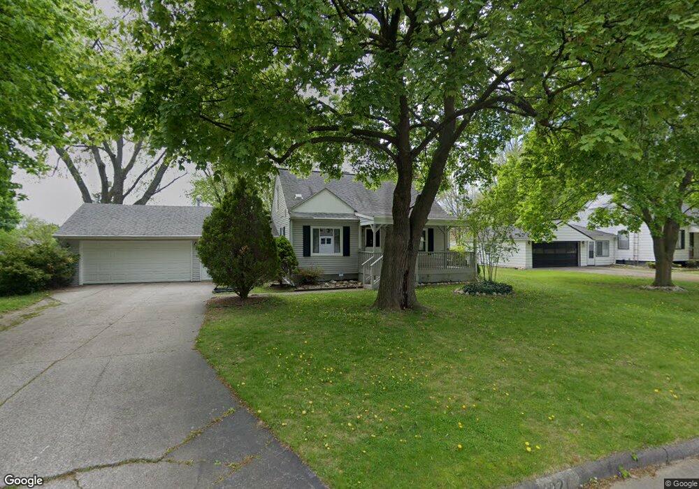 1221 Catalina Dr, Flint, MI 48507 - photo 1