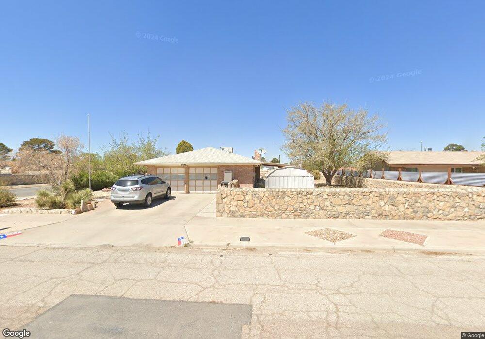 15333 Fairwood Ct, Horizon City, TX 79928 - photo 1