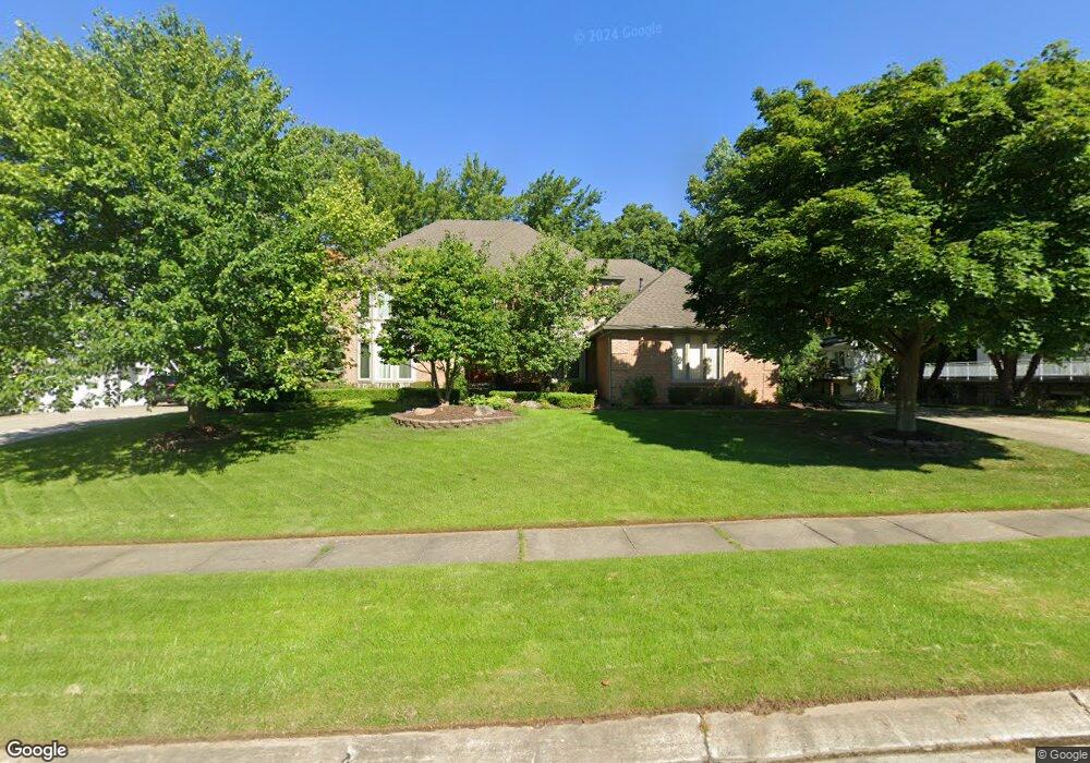 5729 Silver Pond, West Bloomfield, MI 48322 - photo 1