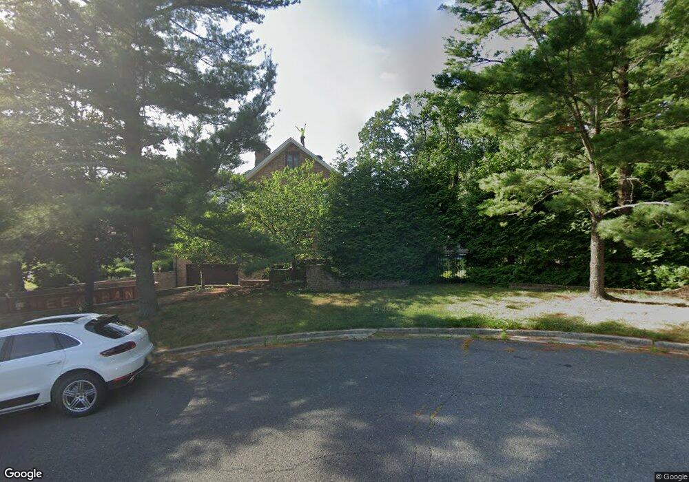 8 Putnam Ct, Holmdel, NJ 07733 - photo 1