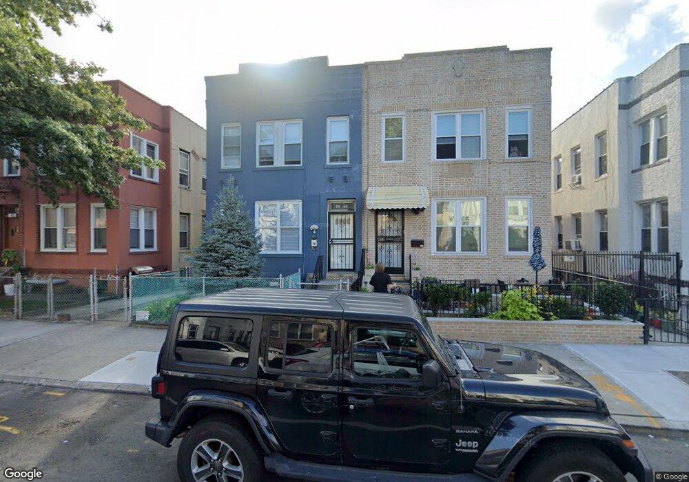 3075 36th St, Astoria, NY 11103 - photo 1