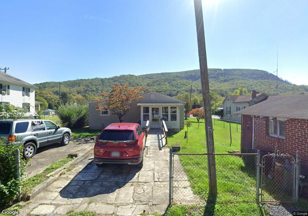 2214 Grafton St, Clifton Forge, VA 24422 - photo 1