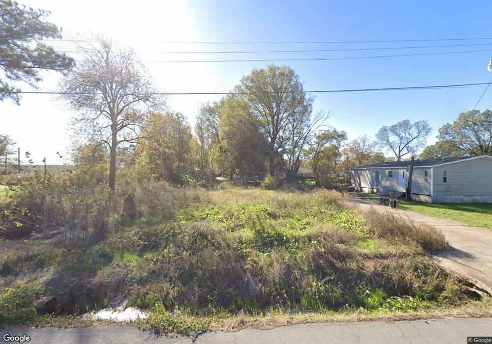 1214 E Lincoln St, Stuttgart, AR 72160 - photo 1