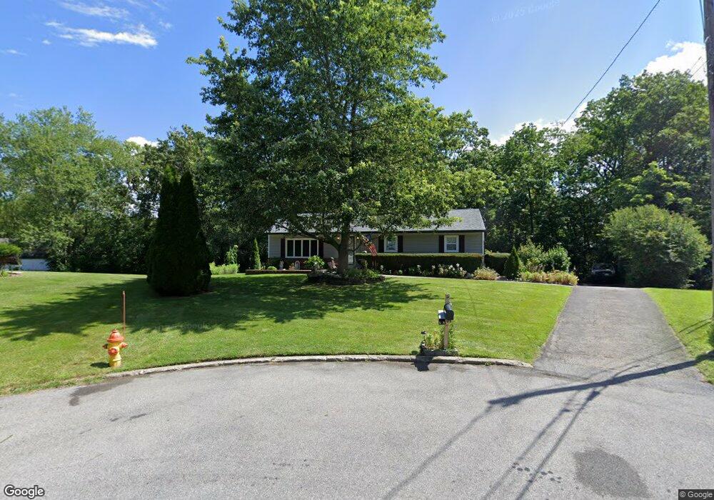 7 Dutchess Ct, Newburgh, NY 12550 - photo 1