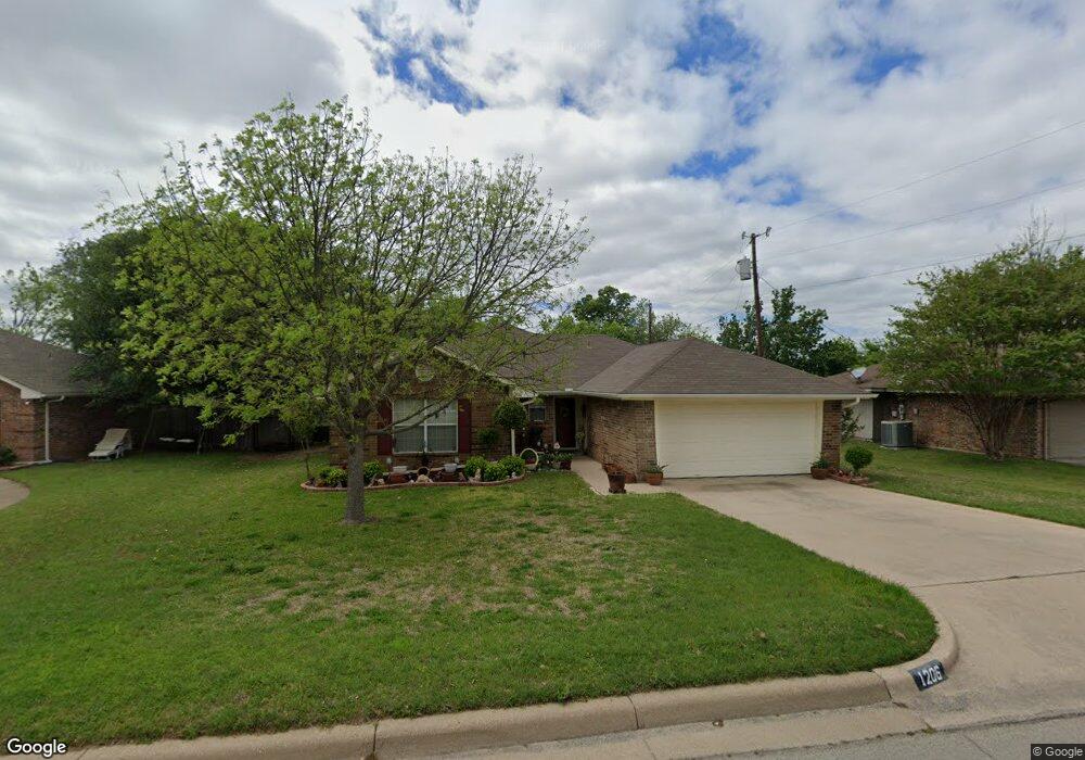 1206 Oak Tree Ln, Weatherford, TX 76086 - photo 1