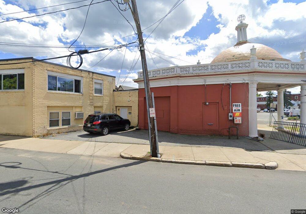 295,5 Salem St unit 1,5, Woburn, MA 01801 - photo 1