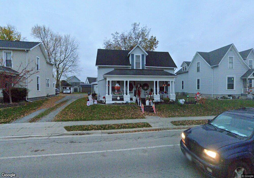605 Bellefontaine St, Wapakoneta, OH 45895 - photo 1