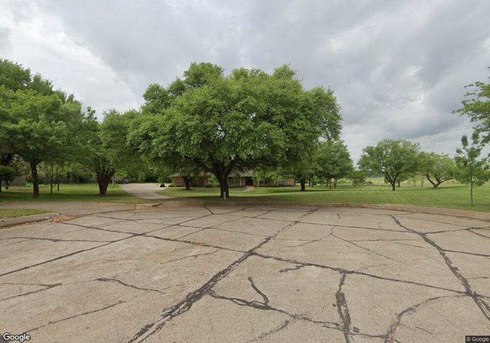 1113 Mockingbird Cir, Ennis, TX 75119 - photo 1