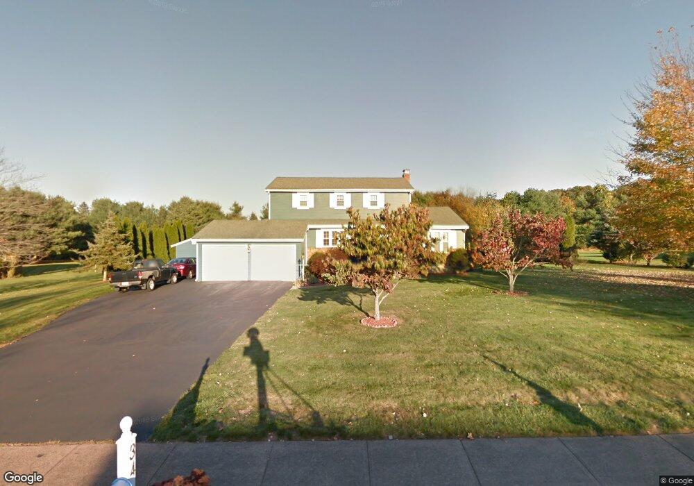 34 Hawthorne Mead Dr, Glastonbury, CT 06033 - photo 1