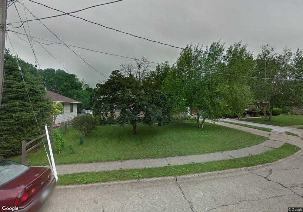 3015 Roblang Ct, Des Moines, IA 50317 - photo 1