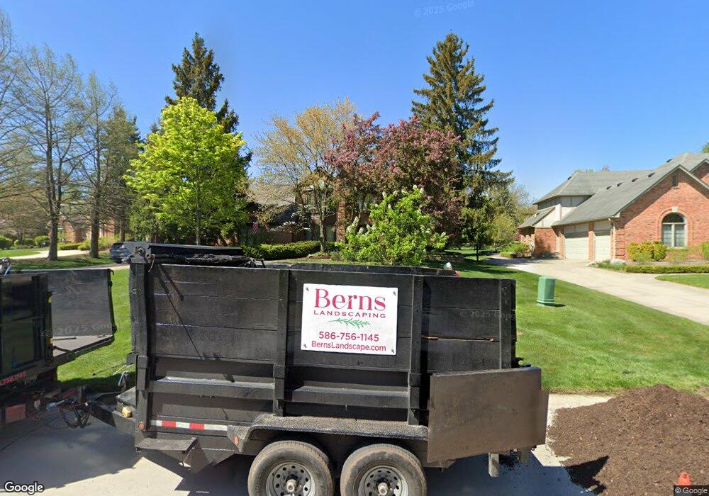 3135 Woodcreek Way, Bloomfield Hills, MI 48304 - photo 1