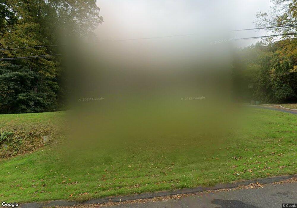 92 Bowman Dr, Greenwich, CT 06831 - photo 1