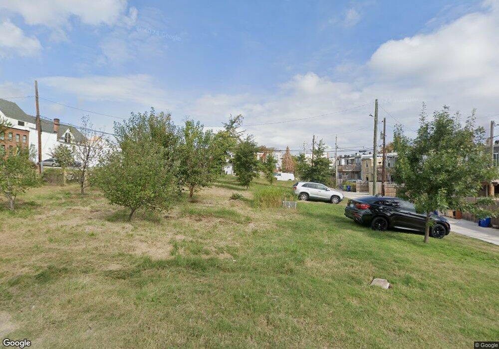 1622 E Hoffman St, Baltimore, MD 21213 - photo 1