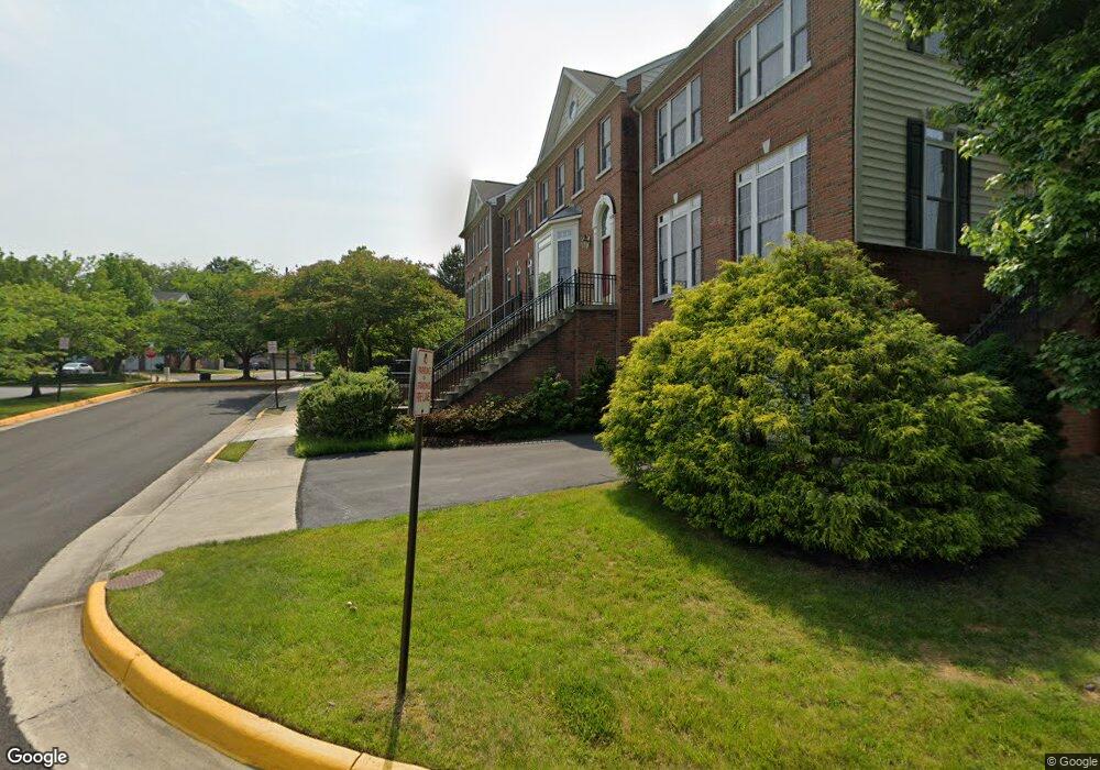 4067 Walnut Cove Cir, Fairfax, VA 22033 - photo 1